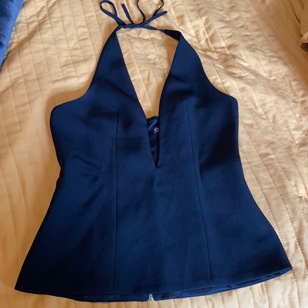 Deep v cut black express top